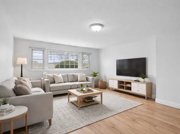 121 Cambridge Rd #B, Woburn, MA 01801