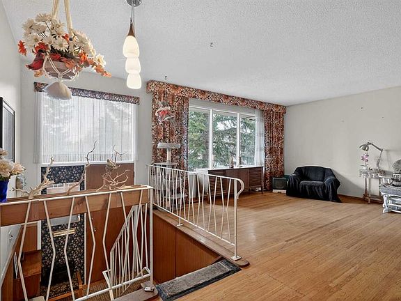 5th image of 4911 E Vanguard Rd NW