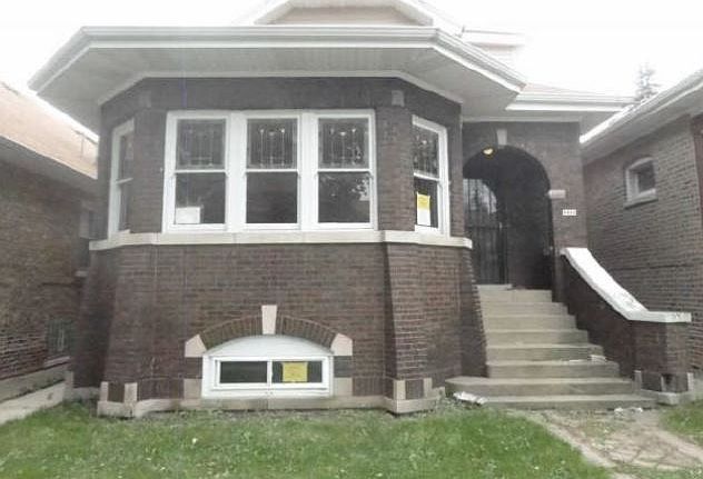 1st image of 5041 W Wrightwood Ave