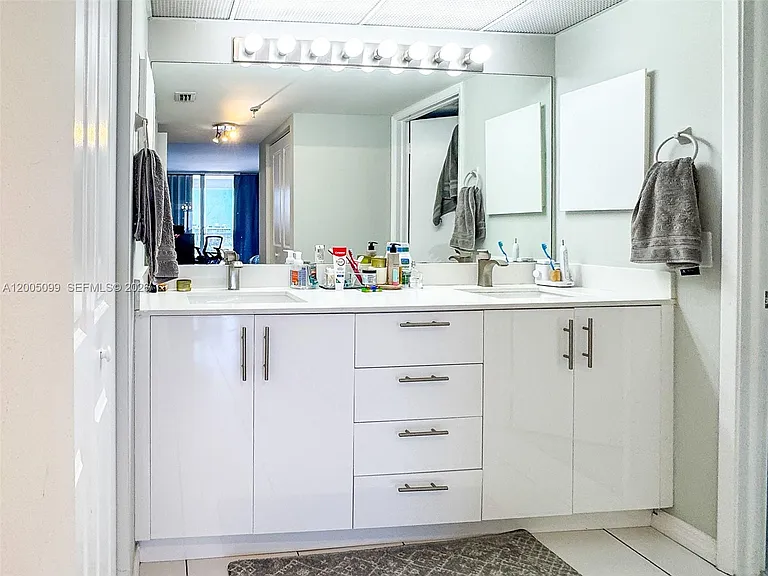 9341 Collins Ave #907 — Photo 16