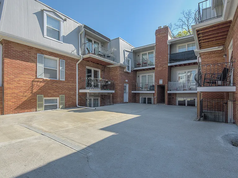 4115 & 4117 Warwick Blvd — Photo 27