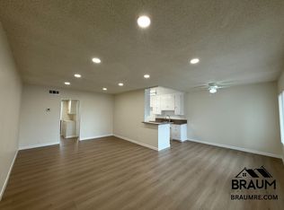 6041 Whitsett Ave APT 305, North Hollywood, CA 91606