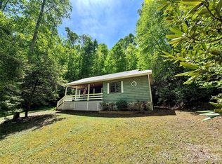 175 Cougar Ln, Whittier, NC 28789