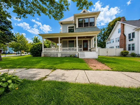 142 Thompson St APT 1, Springfield, MA 01109