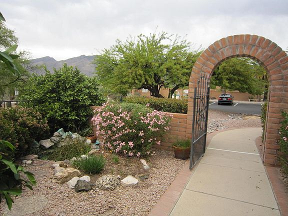 4th image of 6710 E Loma Del Bribon