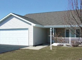 356 Wyldewood Dr UNIT A, Oshkosh, WI 54904