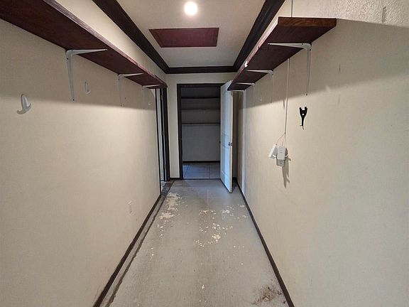 4th image of 1001 York Dr