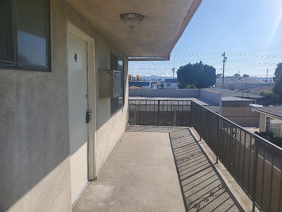 2nd image of 11941 Runnymede St APT 4