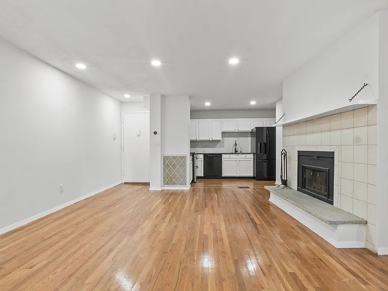 109 Grand Ave #1A — Photo 18