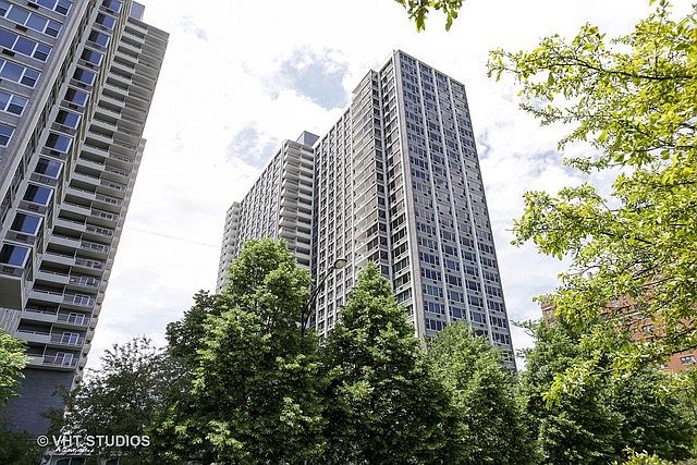 1st image of 4250 N Marine Dr APT 1030N
