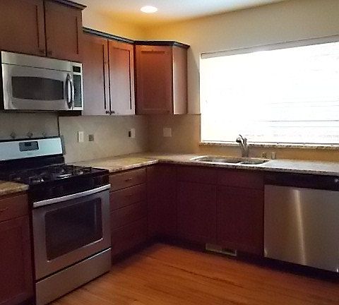 4th image of 1731 Callen Ct NE