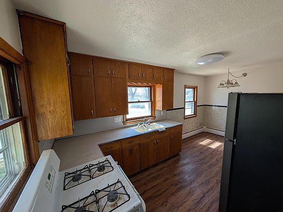 3rd image of 205 N Lincoln Ave