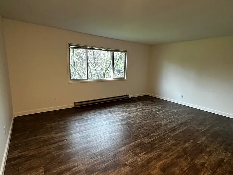 412 N Rouse Ave #A-H — Photo 2