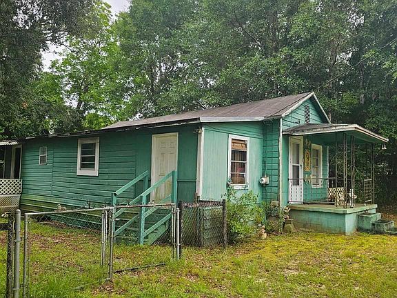 3rd image of 1221 Trammel Blvd