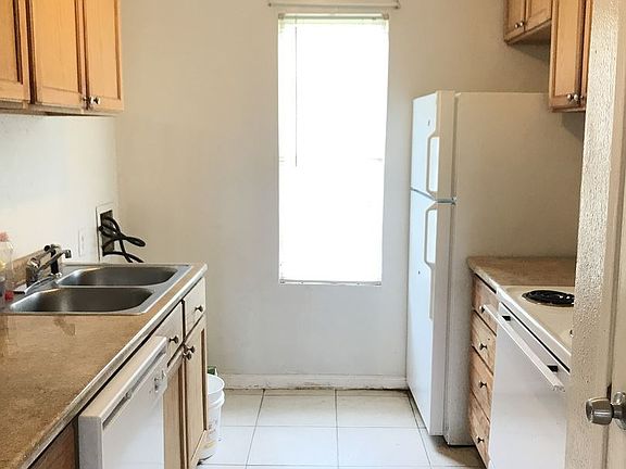 2nd image of 8323 Wilcrest Dr APT 11016