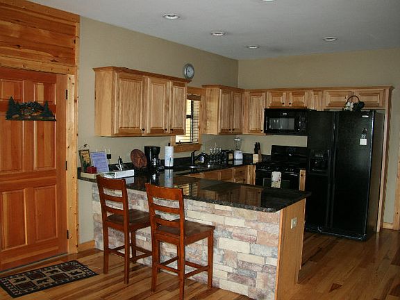 4th image of 88 Christians Ct