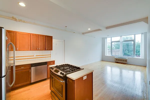 Rented by MNS Marketing | media 5