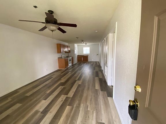 2nd image of 930 Drury Ln APT 4
