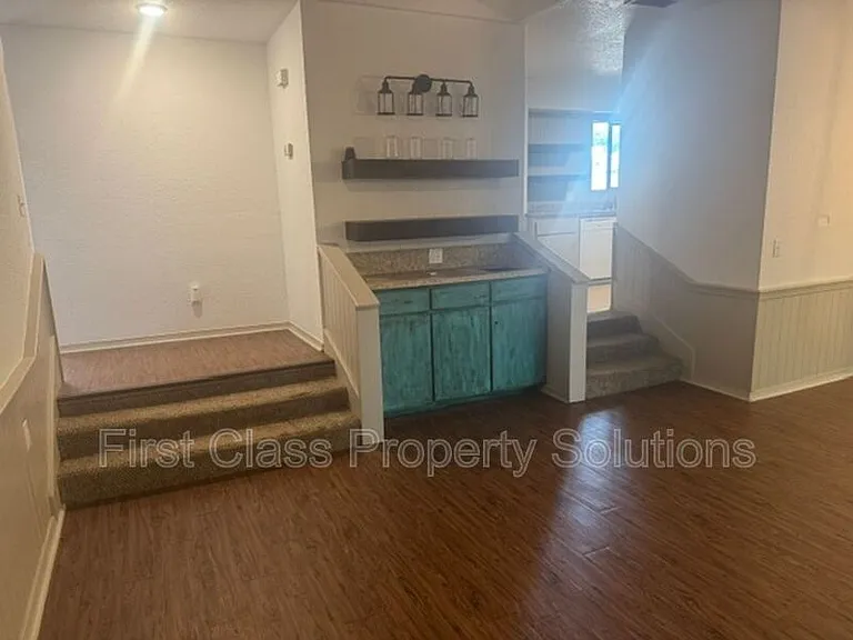 1404 Mary Lee Ln — Photo 14