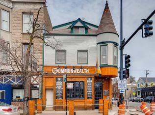 2000 W Roscoe St #2F, Chicago, IL 60618