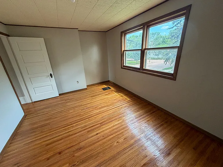 609 N Edmunds St — Photo 14