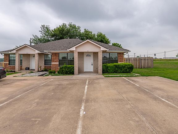 3rd image of 604 Glenwood Dr #604