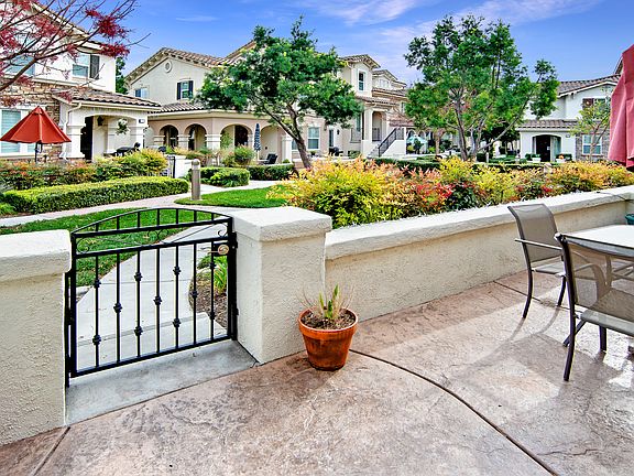 5th image of 40274 Rosewell Ct