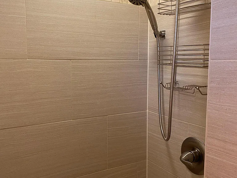 8467 Royalhaven Dr — Photo 10