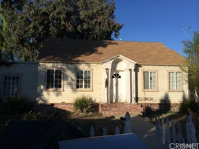 2nd image of 18603 Arminta St