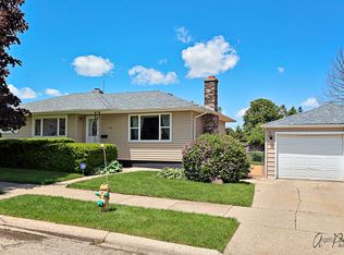 1520 9th St, Waukegan, IL 60085