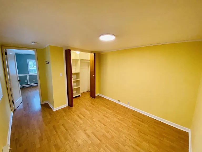 423 12th Ave E #3 — Photo 12