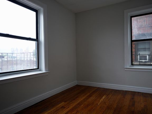 5th image of 4215 34th Ave APT 4B