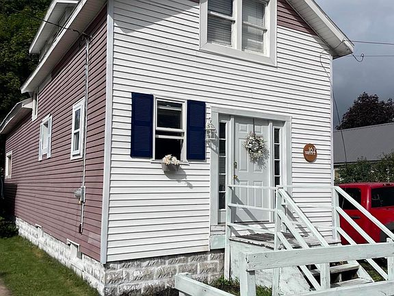 2nd image of 162 Harrison St