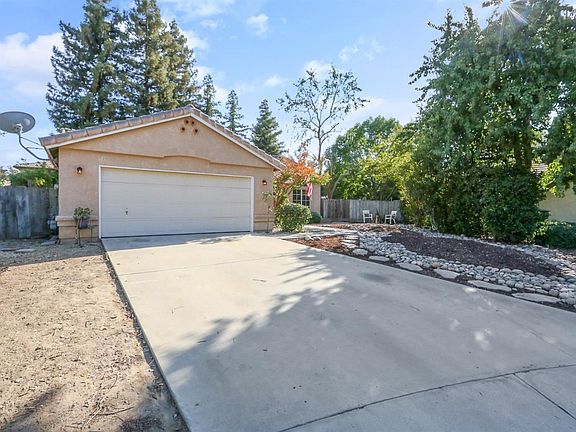 2nd image of 709 N Crumal Ct