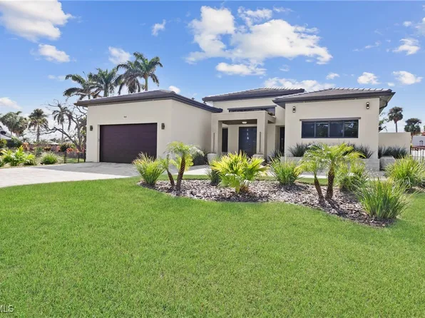 1332 Longwood Dr, Fort Myers, FL 33919