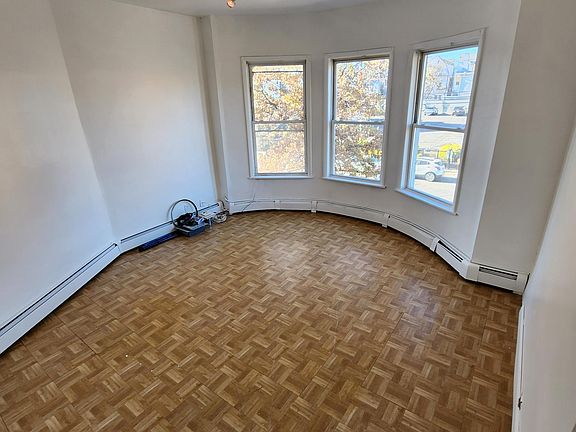 5th image of 247 Mount Prospect Ave Floor 2