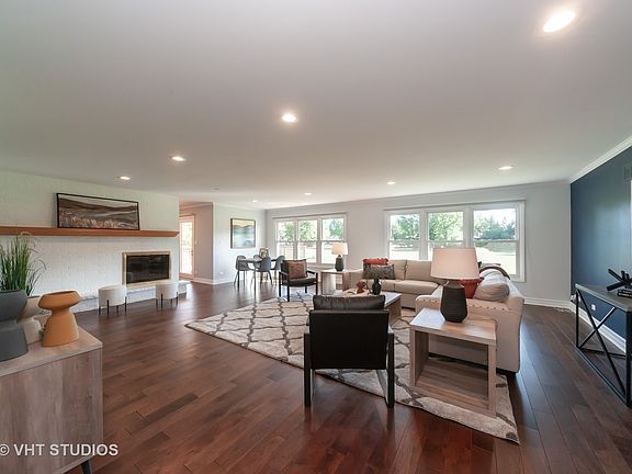 3rd image of 1055 S Nightingale Dr