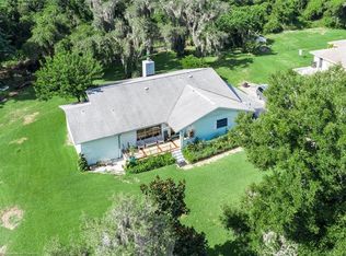 520 Lake Blue Dr, Lake Placid, FL 33852