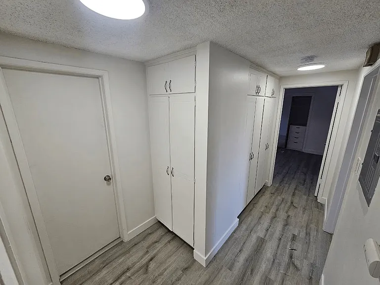 10327 Downey Ave — Photo 18