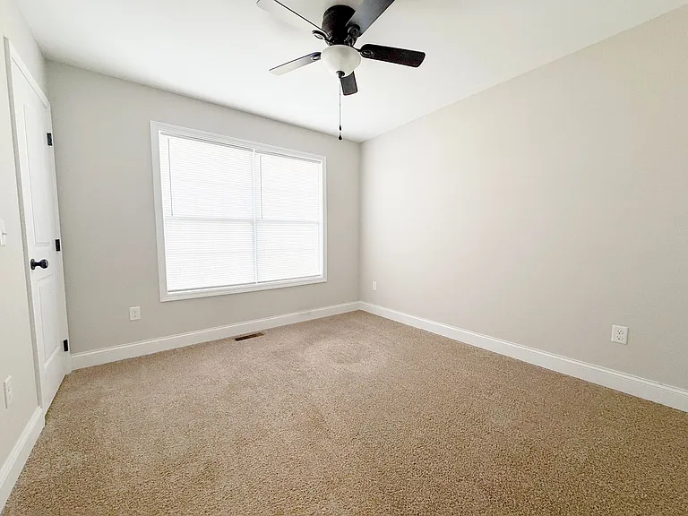 109 Westfield Ct — Photo 23