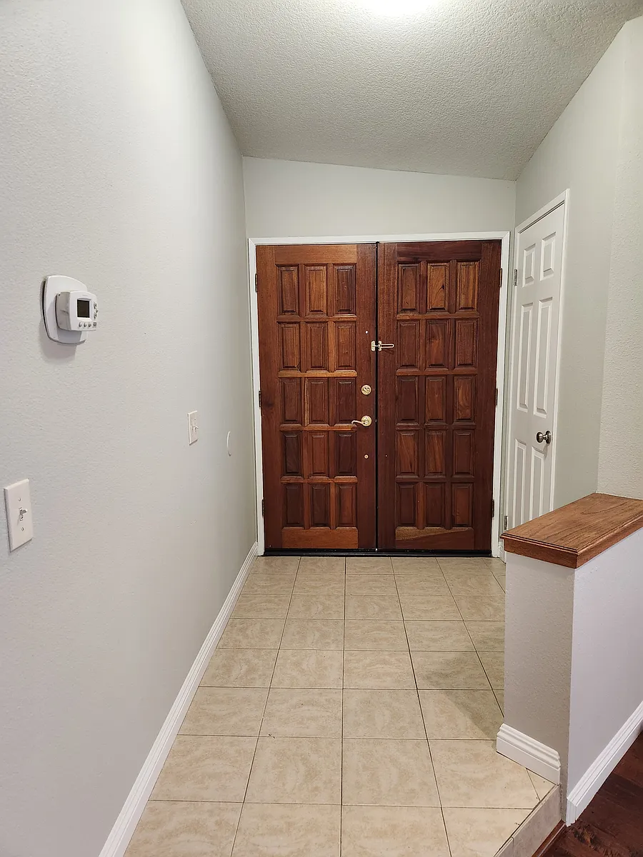 Building Photo - 6461 Sunny Meadow Ln