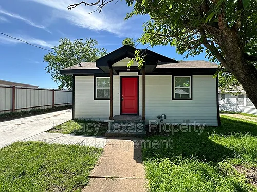 112 W Wilson St Photo 1