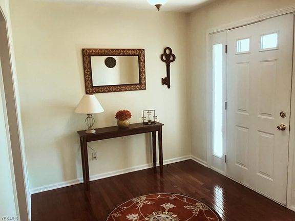 3rd image of 4707 Doral Dr