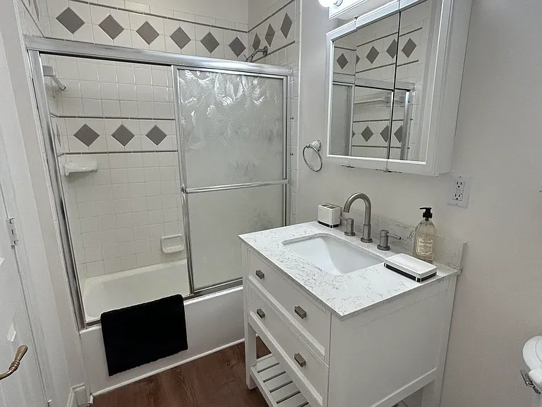 13383 Bedford Mews Ct — Photo 5