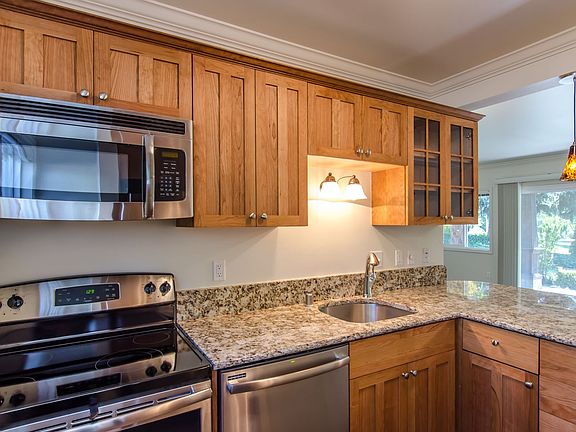 2nd image of 244 4th Ave #254-3