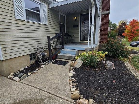 4th image of 355 Castlewood Ave