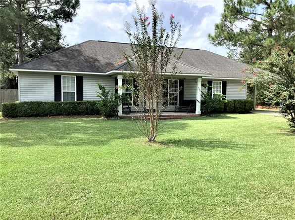 405 Coventry Cir, Moultrie, GA 31768