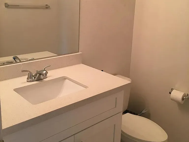 1312 W Libby St — Photo 18
