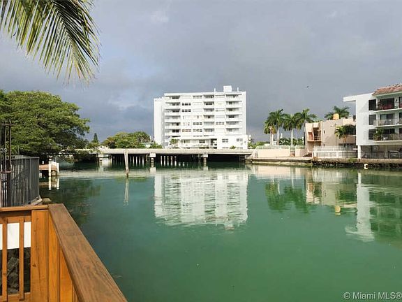 4th image of 6911 E Bay Dr #2