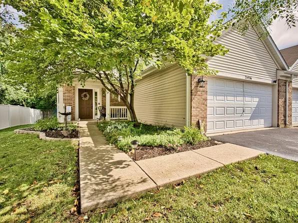 21456 Carlton St, Crest Hill, IL 60403